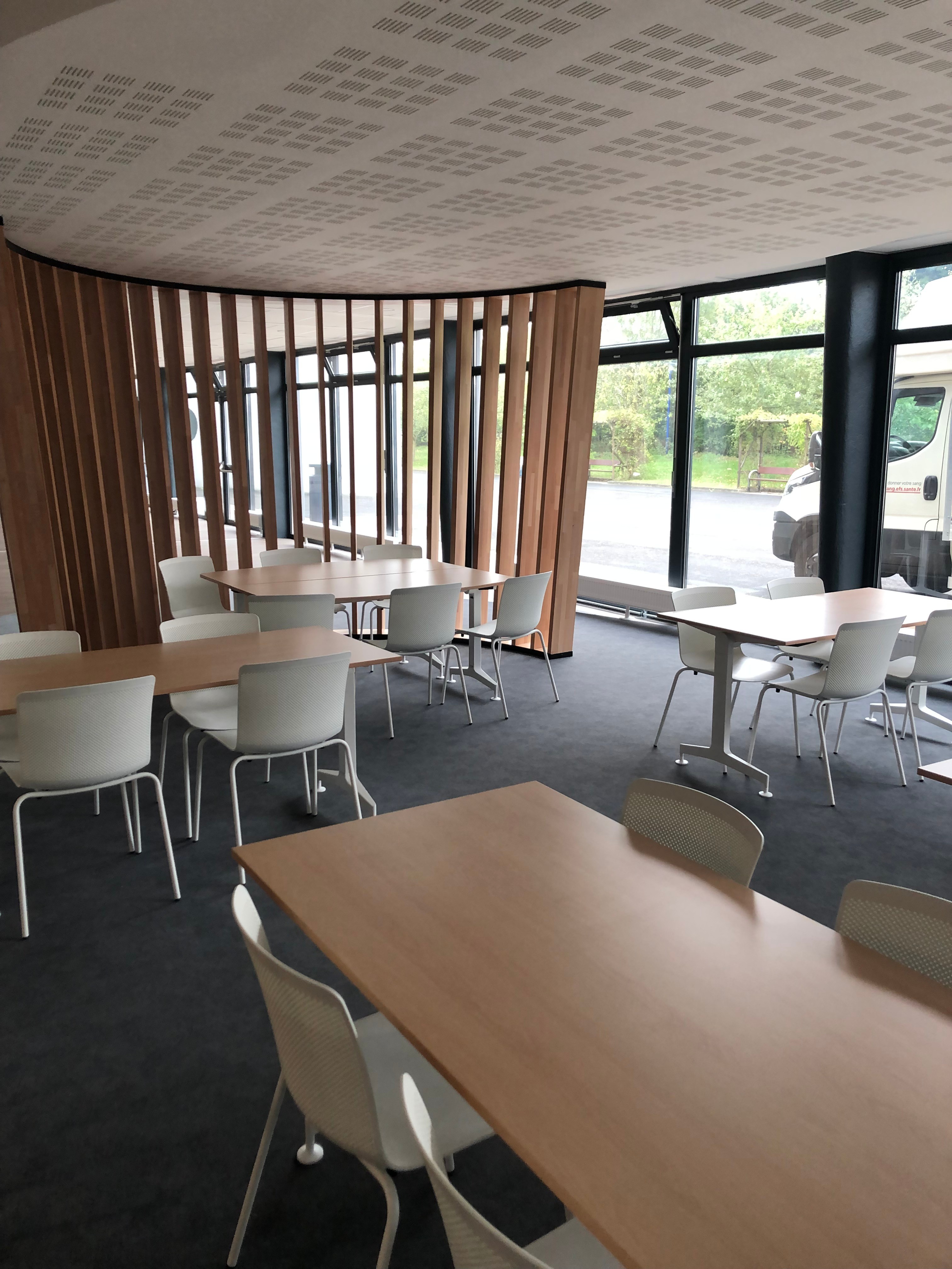 Salle de restauration lycée Gaston Berger