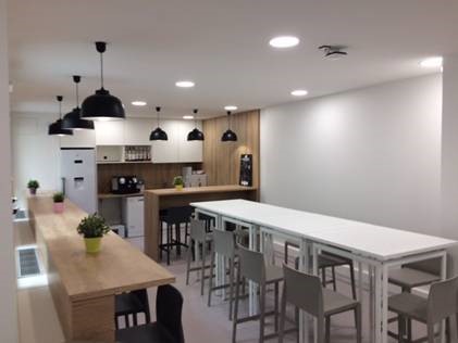 Maris Brizard Wine & Spirits restaurant