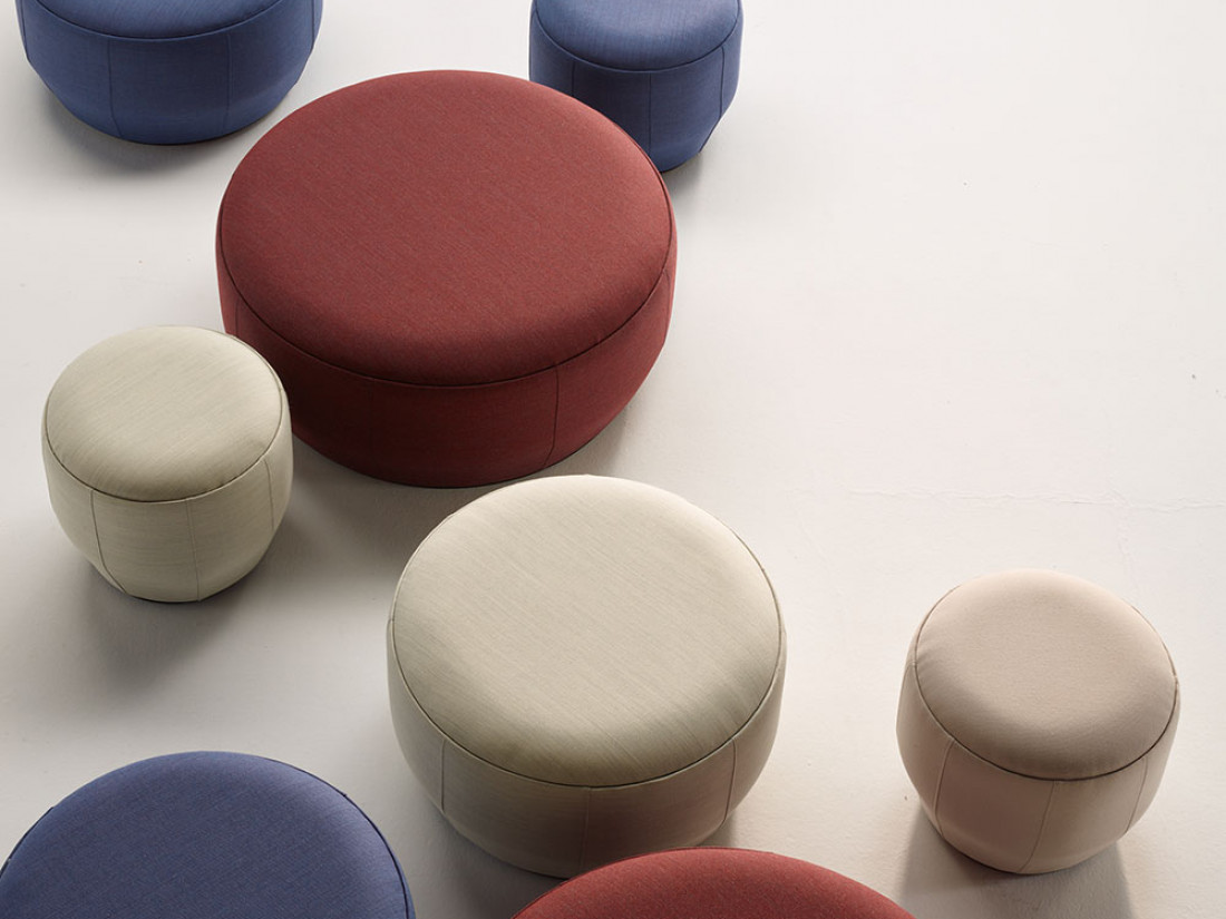 poufs Montrouge nomade box acoustique ( travailler de façon nomade) espace coworking, la ruche coworking, morning coworking marcadet, espace de coworking, bureaux partagés, coworking gare du nord,