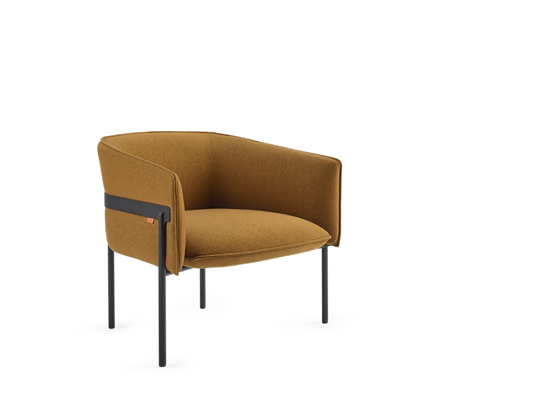 Fauteuil marron de la gamme marina prise de vue de côté
