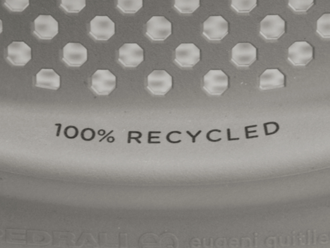 GREY Mobilier écologique Meubles durables Meubles respectueux de l'environnement Meubles écologiques made in France Mobilier éco-conçu français Meubles en bois certifié Fabrication éco-responsable de meubles Meubles recyclables Mobilier en matériaux naturels Meubles fabriqués localement en France Éco-design de meubles français Meubles éco-labellisés Meubles respectueux de la biodiversité Mobilier éco-friendly français Meubles fabriqués à partir de matériaux recyclés en France Meubles en bois massif écologiq