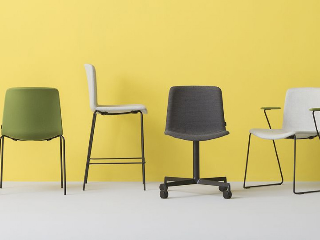 Chaises et table sur-mesure Tweet