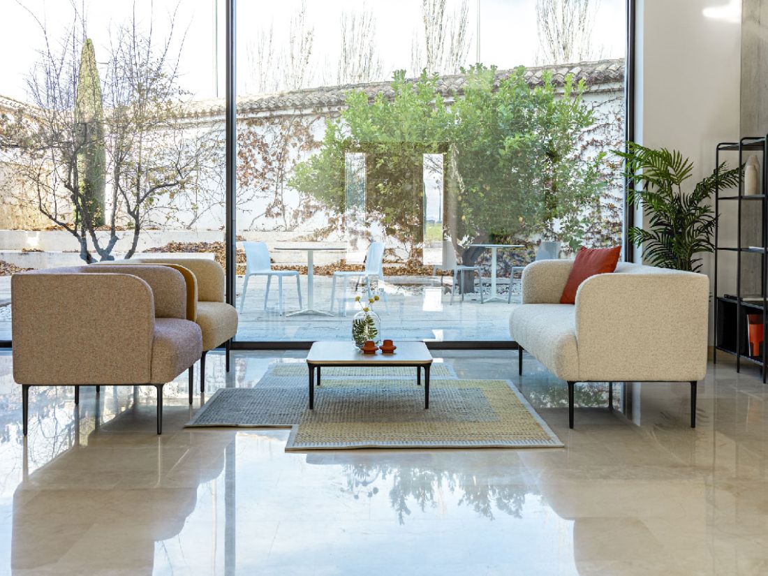 Canapé sofa CUIC 24, Canapé d'accueil Sofa d'accueil Canapé design Sofa moderne Canapé élégant Sofa confortable Canapé ergonomique Canapé personnalisable Sofa modulable Canapé de réception Sofa pour espaces professionnels Canapé de qualité Sofa durable Canapé résistant Sofa haut de gamme Canapé sur mesure Sofa en tissu Canapé en cuir Sofa pour entreprise