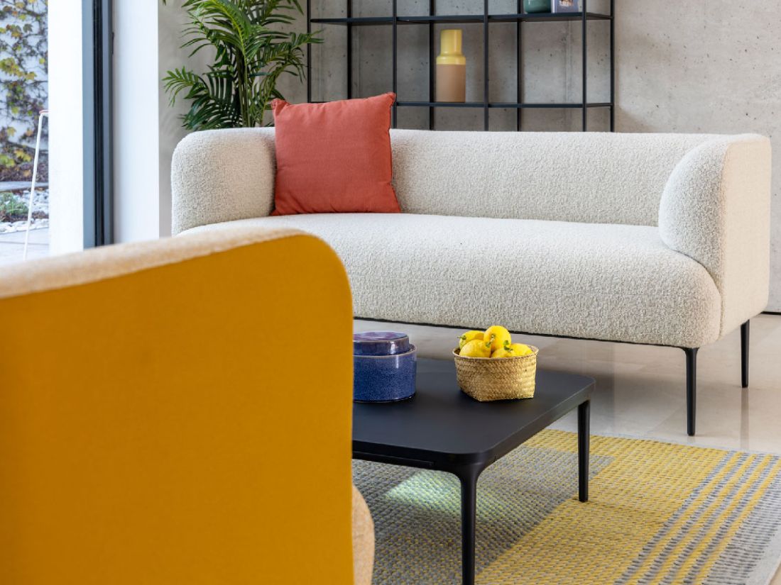 Canapé sofa CUIC 24, Canapé d'accueil Sofa d'accueil Canapé design Sofa moderne Canapé élégant Sofa confortable Canapé ergonomique Canapé personnalisable Sofa modulable Canapé de réception Sofa pour espaces professionnels Canapé de qualité Sofa durable Canapé résistant Sofa haut de gamme Canapé sur mesure Sofa en tissu Canapé en cuir Sofa pour entreprise