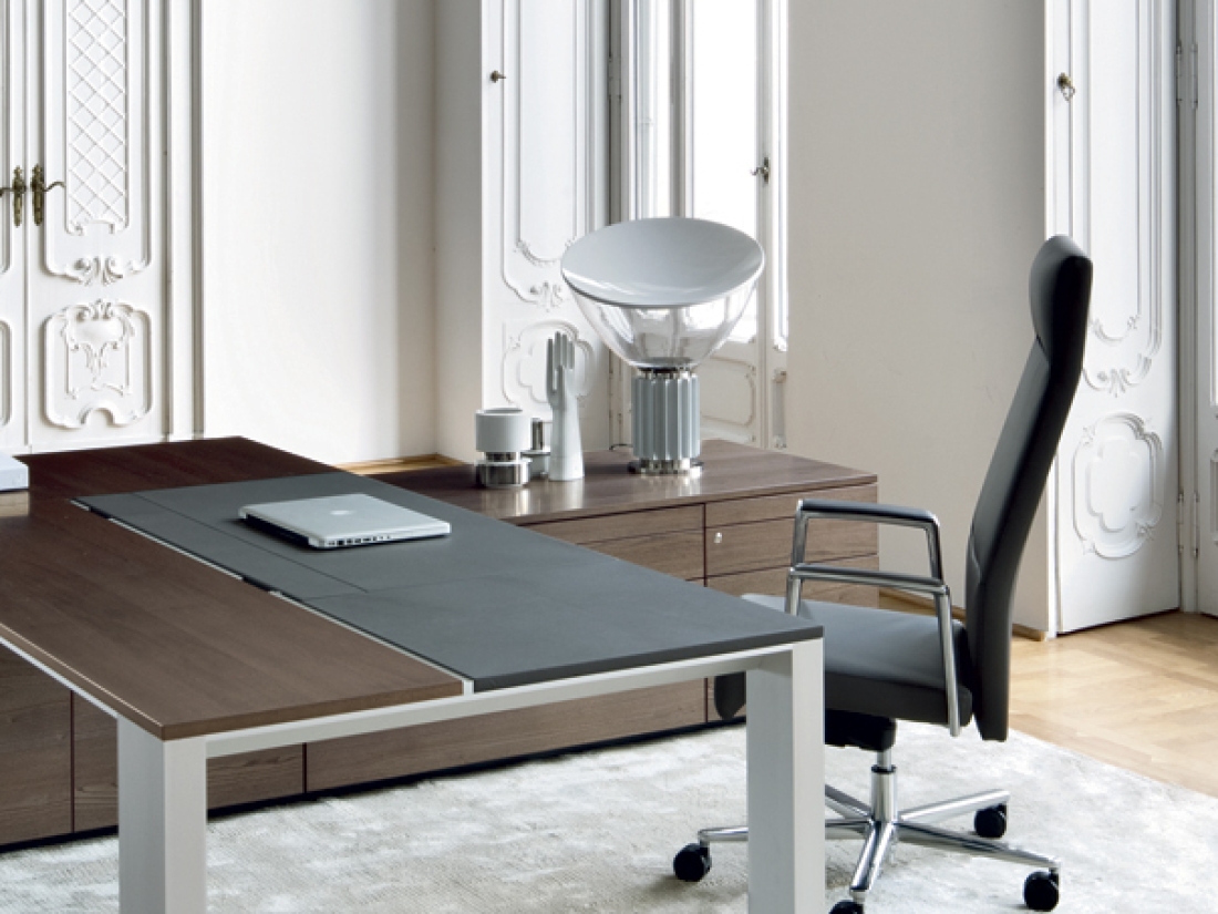 Bureau executif ONO Bureau de direction Meubles de bureau haut de gamme Bureau exécutif Chaises de bureau de direction Fauteuils de direction ergonomiques Tables de réunion pour bureau de direction Étagères et rangements pour bureau de direction Caissons et armoires de bureau de direction Mobilier de bureau design Bureaux en bois pour direction Bureaux en cuir pour direction Ensembles complets de bureau de direction Mobilier de bureau exécutif Bureaux de direction contemporains 