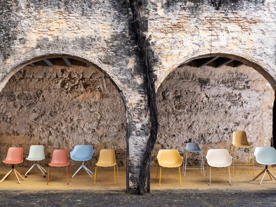 Photo de présentation chaises ABRIL multicolores